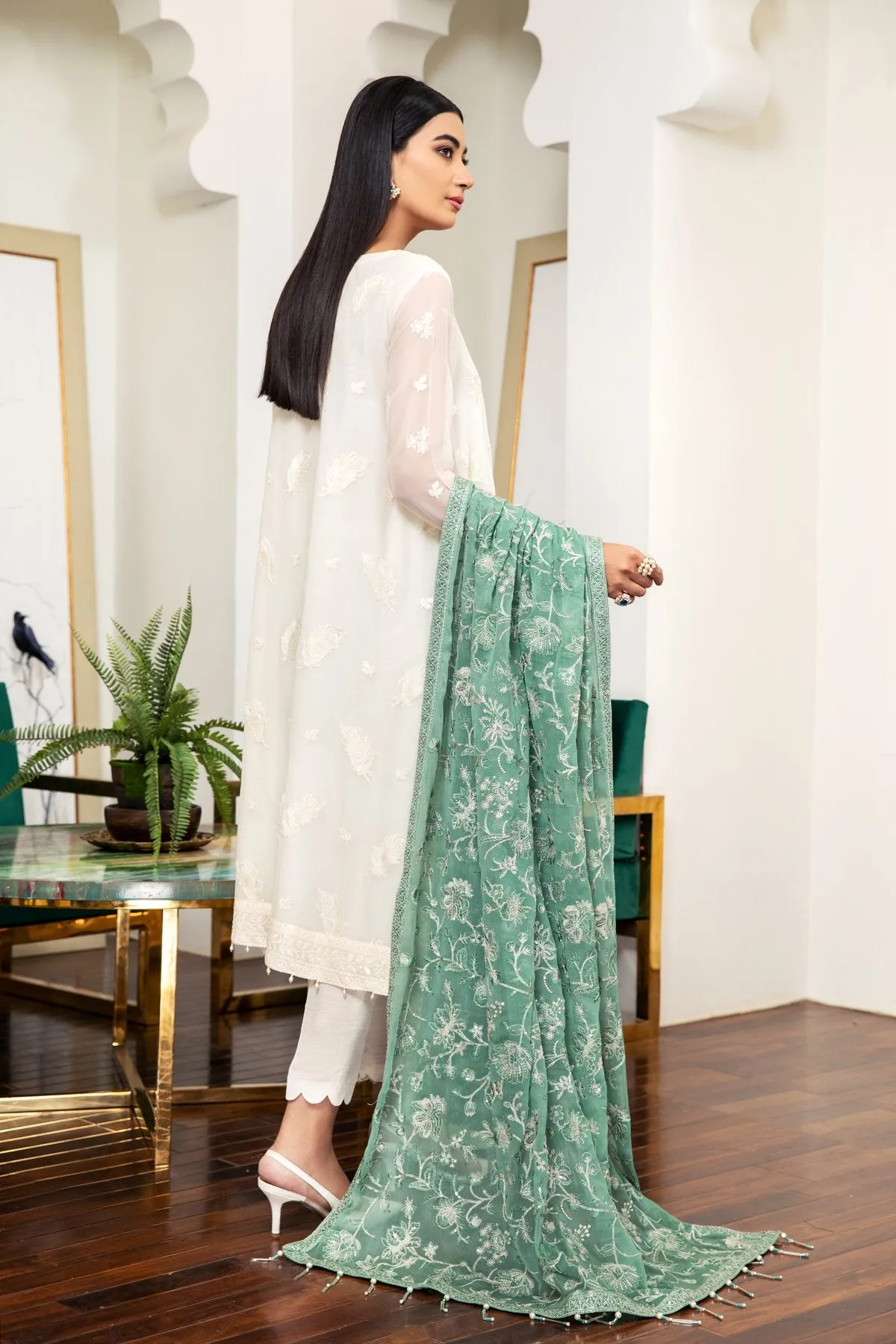 Alizeh Embroidered Chiffon Royale De Luxe Collection – Lilas