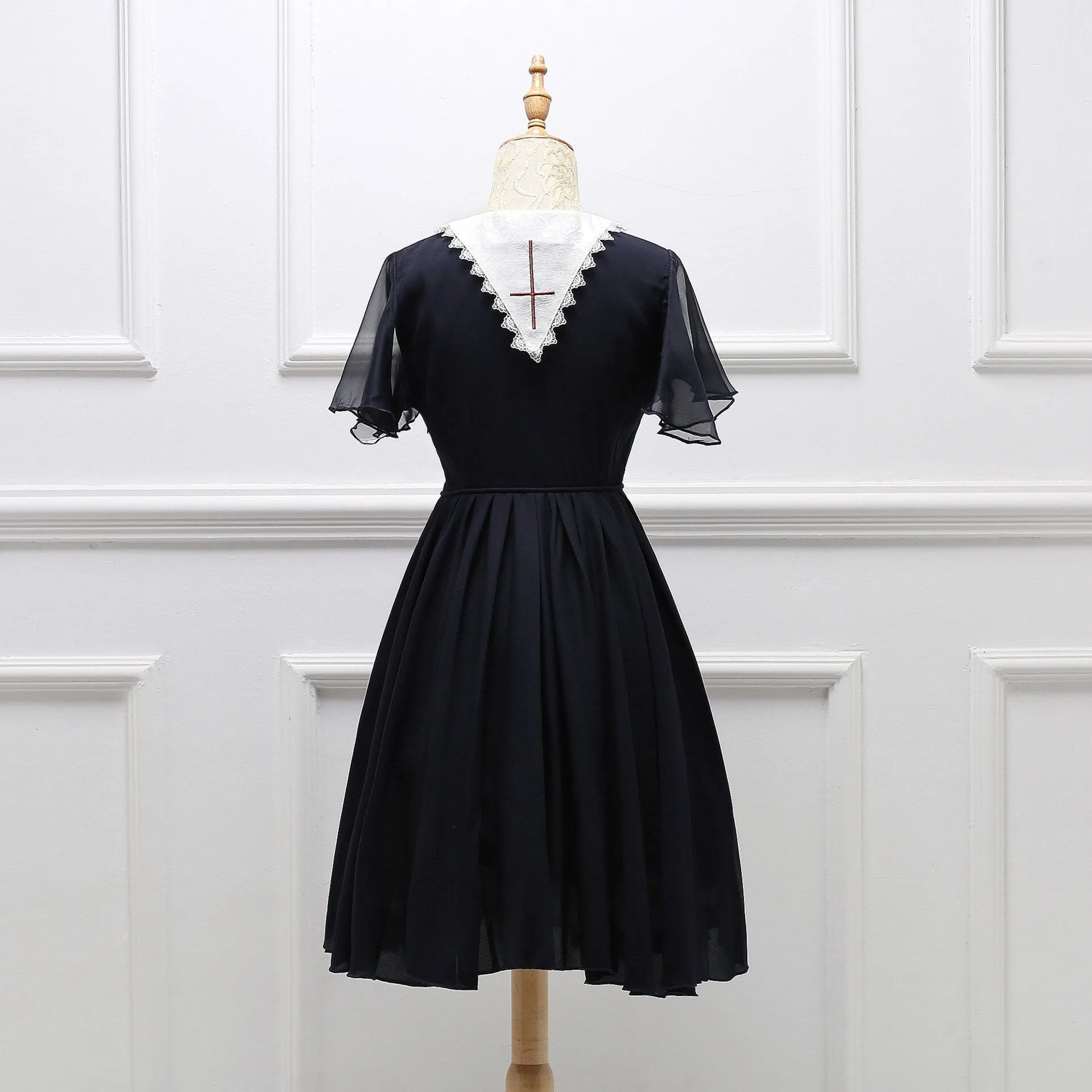 Gothic Lolita Chiffon Dress Short Batwing Sleeve Pointed Collar Embroidered Summer Dress Black/Red/Navy Blue