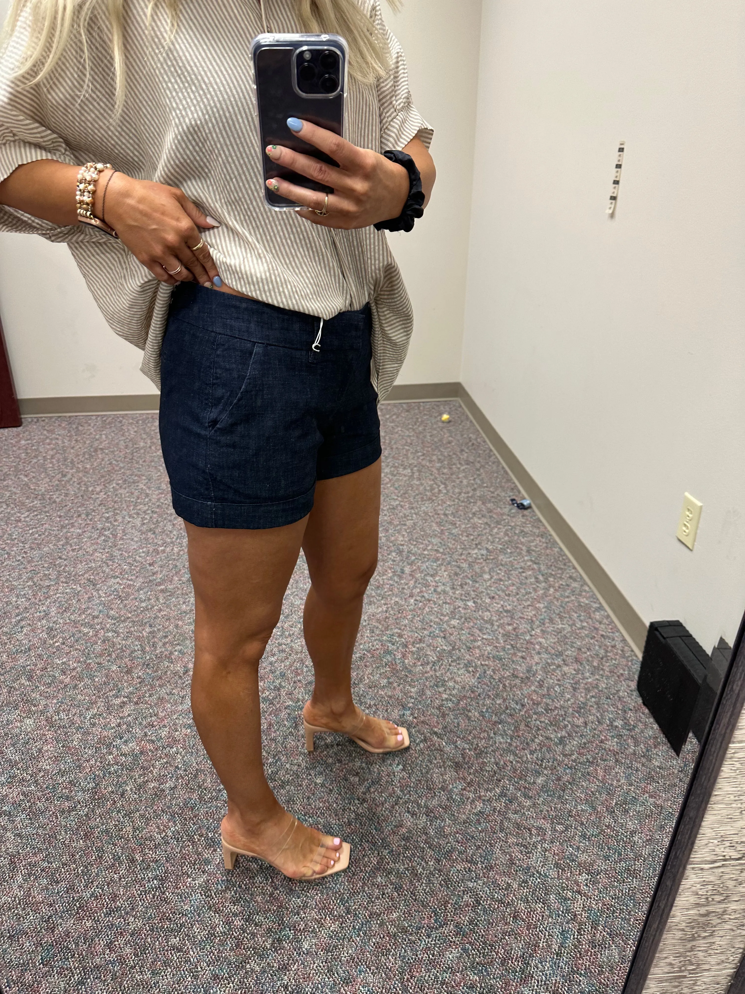 Hampton Mid Rise Zodiac Shorts