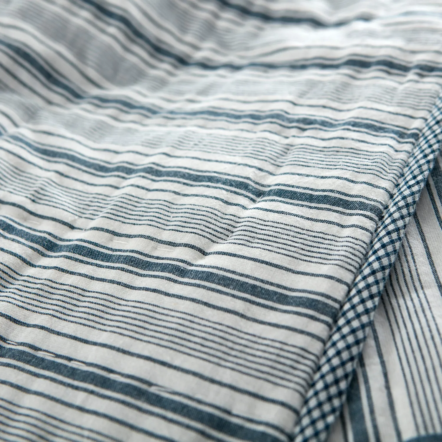 Sawyer Mill Blue Luxury King Quilt 120Wx105L
