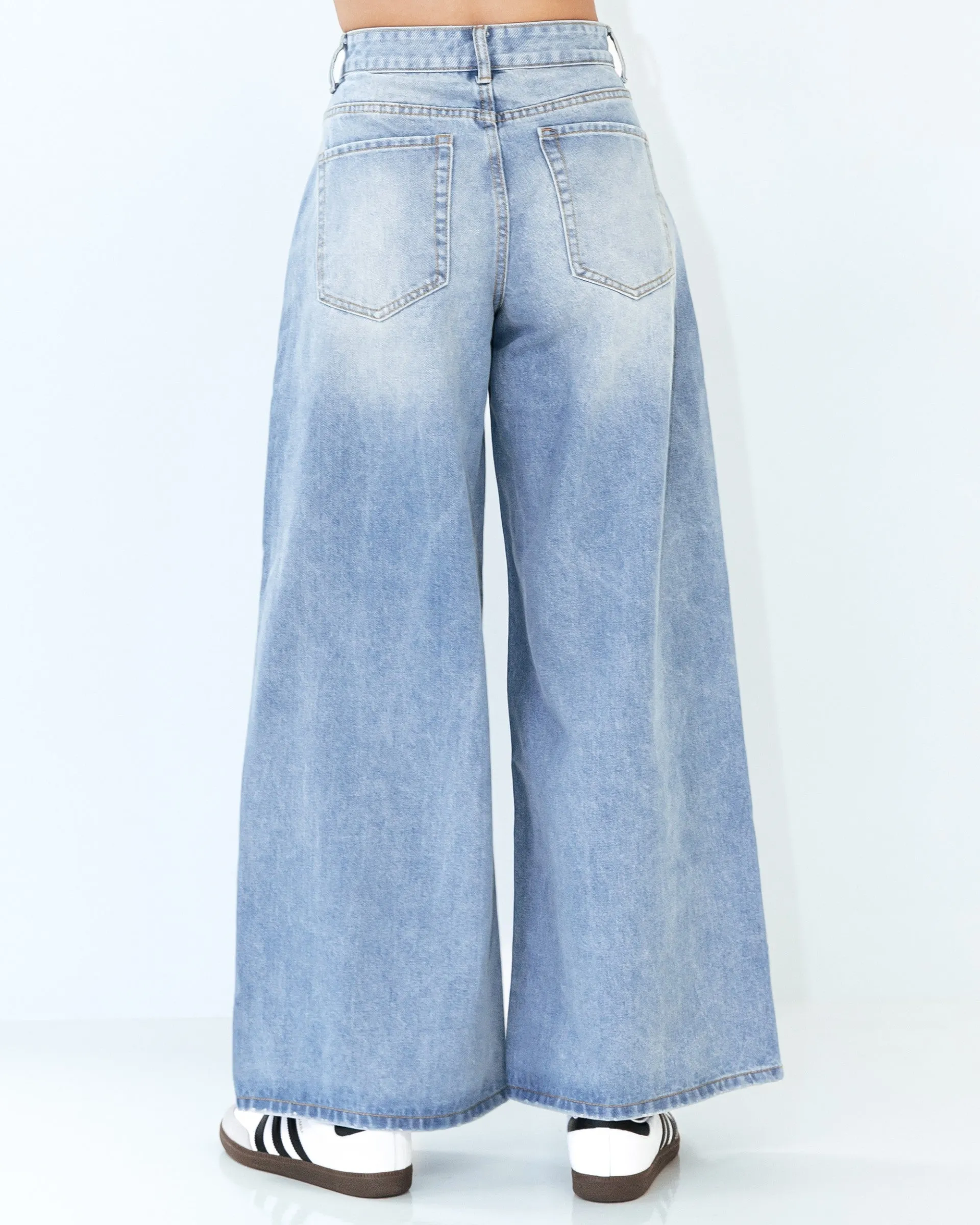 Wide Leg Jean - Mid Wash